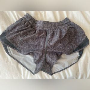 Lululemon Hotty Hot Low-Rise Lined Short 2.5”